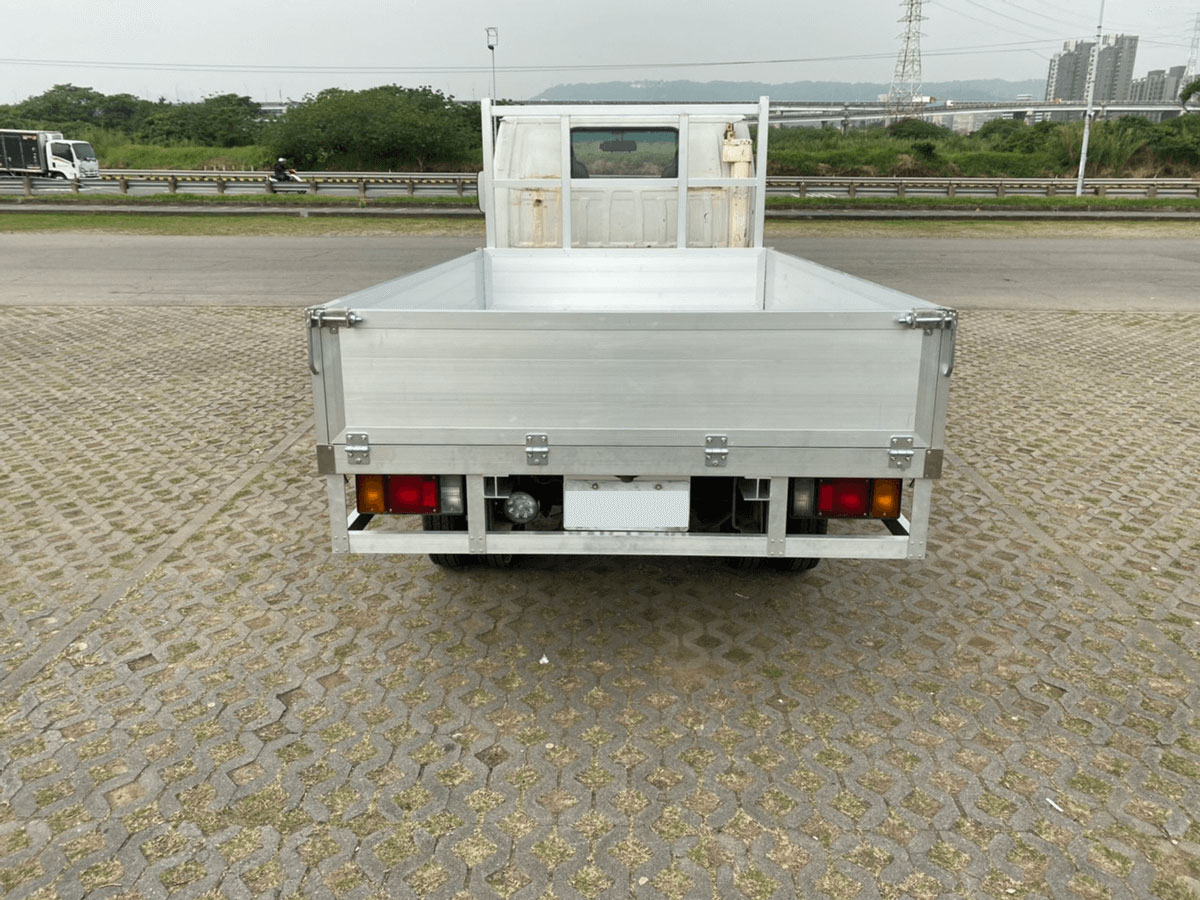 鋁合金車體